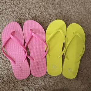 SOLD!!!! Old Navy flip flops (6 pair)